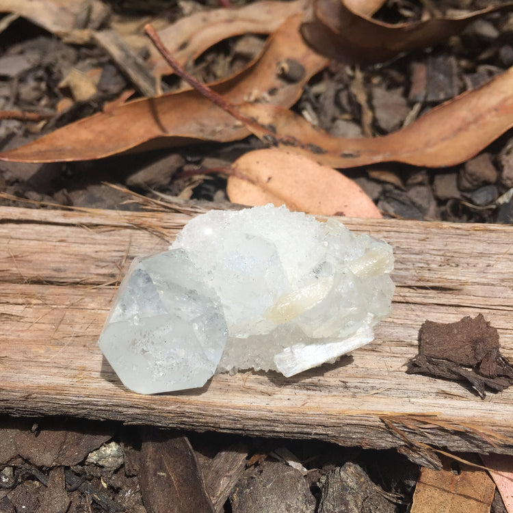 Apophyllite & Chalcedony Cluster Zeolite Medium