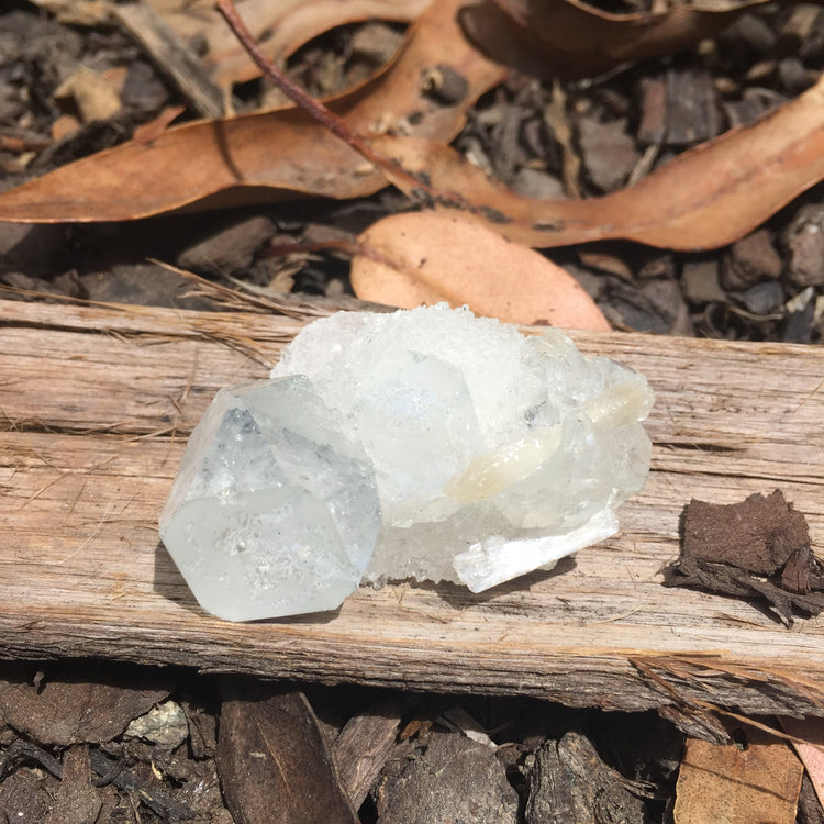 Apophyllite & Chalcedony Cluster Zeolite Medium