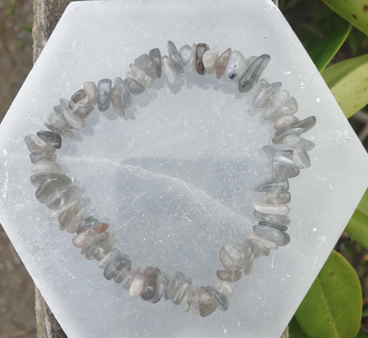 Labradorite chip bracelet