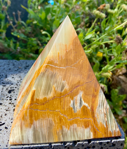 Banded Onyx Pyramid