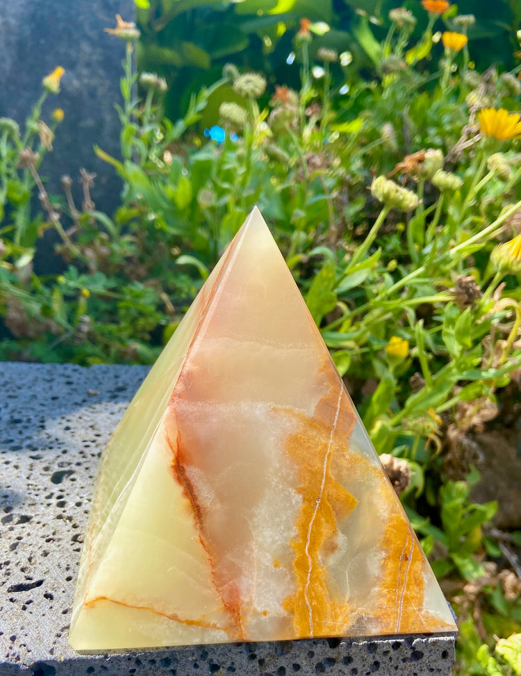 Banded Onyx Pyramid