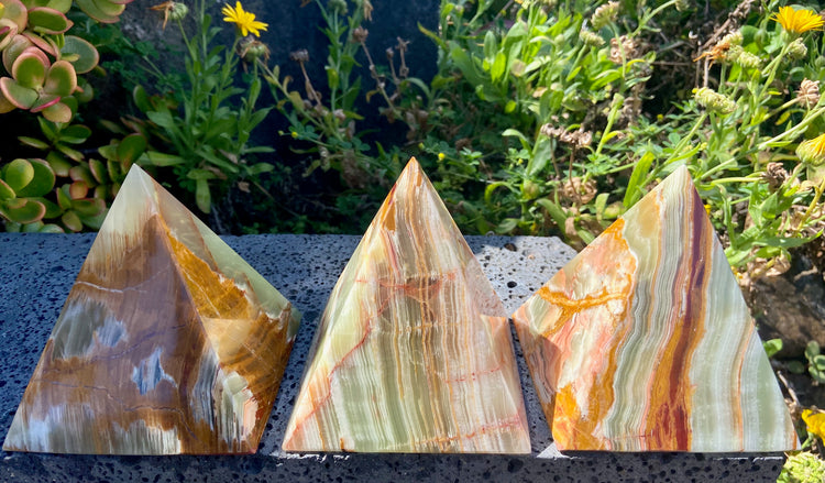 Banded Onyx Pyramid