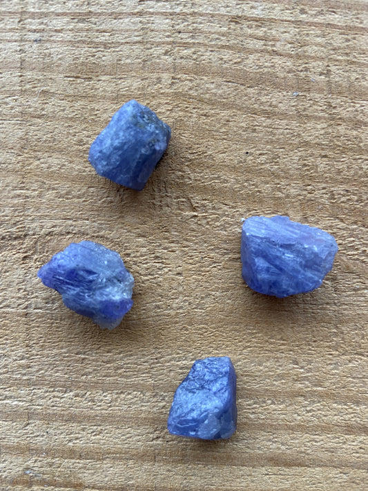 Tanzanite rough